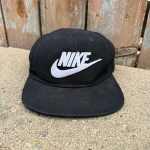 Nike Kids Black Hat White Emblem Size Child